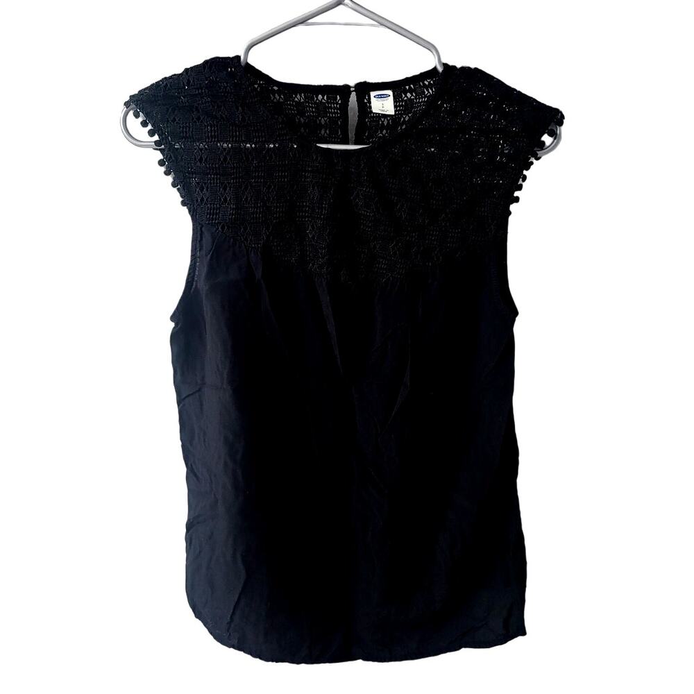 Old Navy Black Sleeveless Blouse with Crochet Top - Small